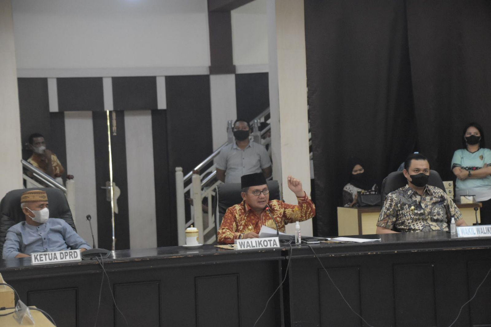 Wali Kota Gorontalo: Tidak Ada Syarat Vaksin Bagi Penerima Bantuan Pemerintah