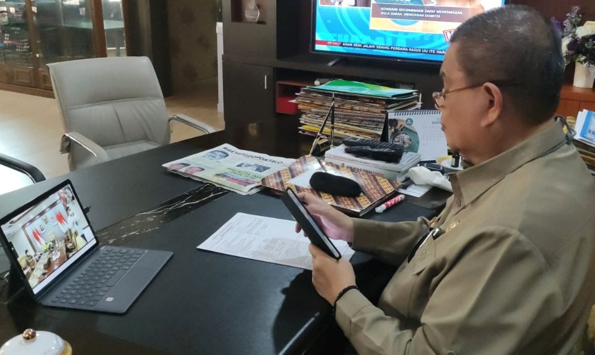 Wagub Gorontalo Ikuti Peluncuran Buku Indonesia dan COVID-19