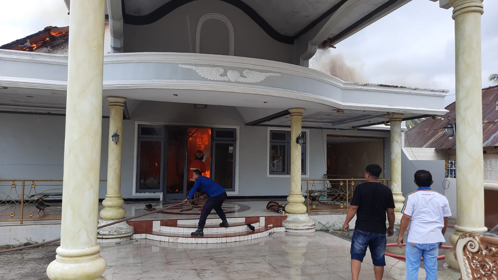 Saat Terjadi Kebakaran, Kondisi Rumah Ketua Hanura Gorontalo Kosong