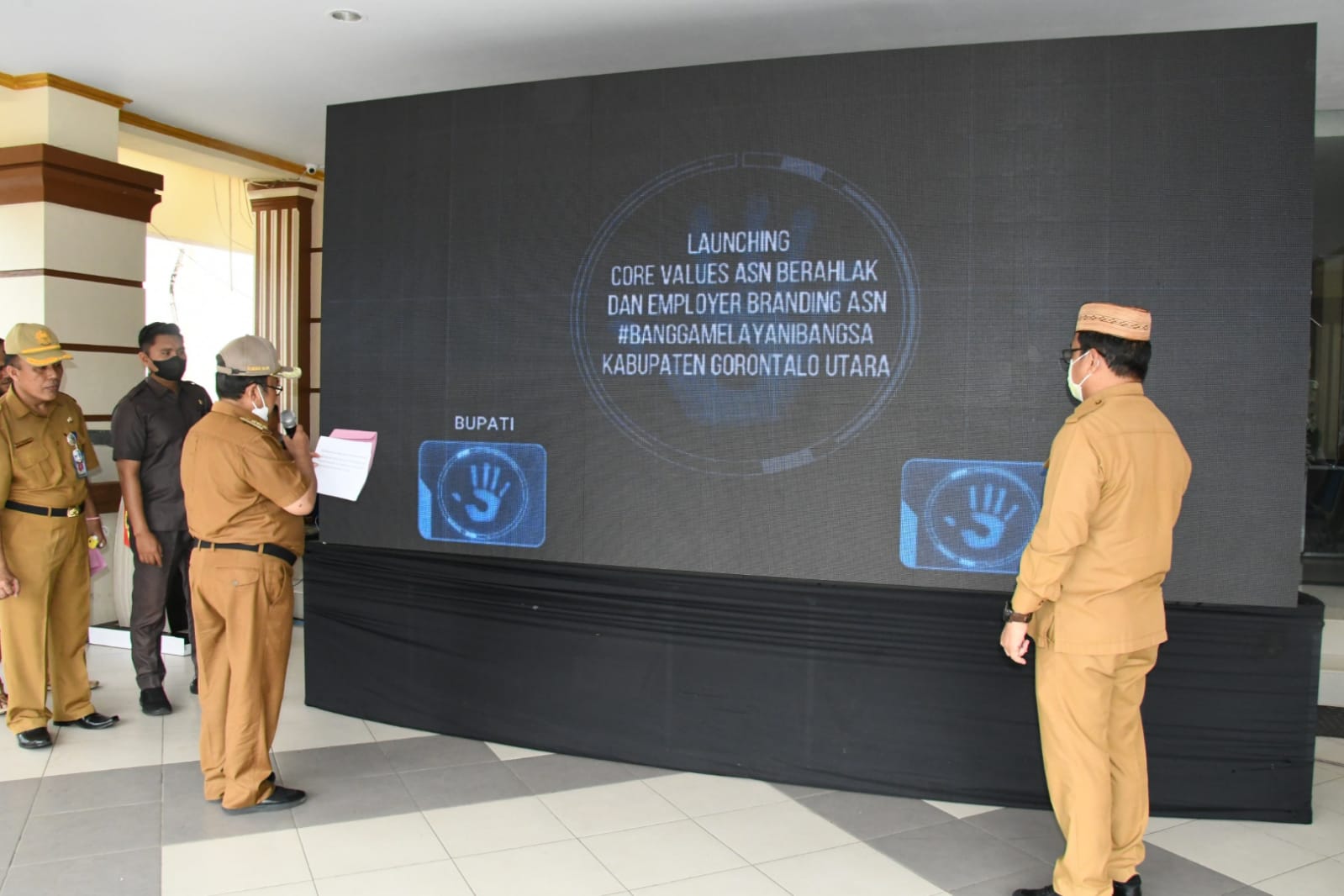 Peluncuran Core Values ASN “BerAKHLAK”, Bupati Gorut: Pelayanan Publik Harus Maksimal