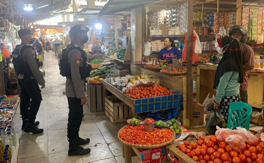 Samapta Polres Boalemo Monitoring Ketersediaan Bahan Pangan