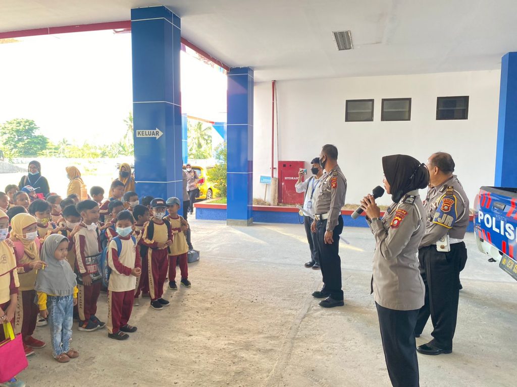 Ditlantas Polda Gorontalo Edukasi Patuhi Berlalu Lintas Sejak Dini kepada Anak TK