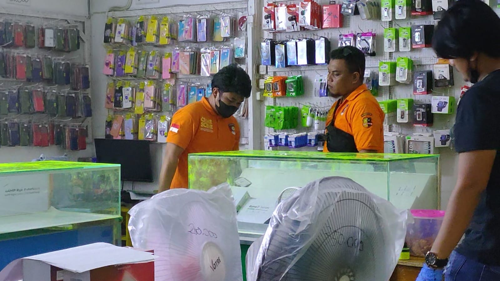 Toko Handpone di Pohuwato Dibobol Maling, 150 Ponsel dan Uang Raib