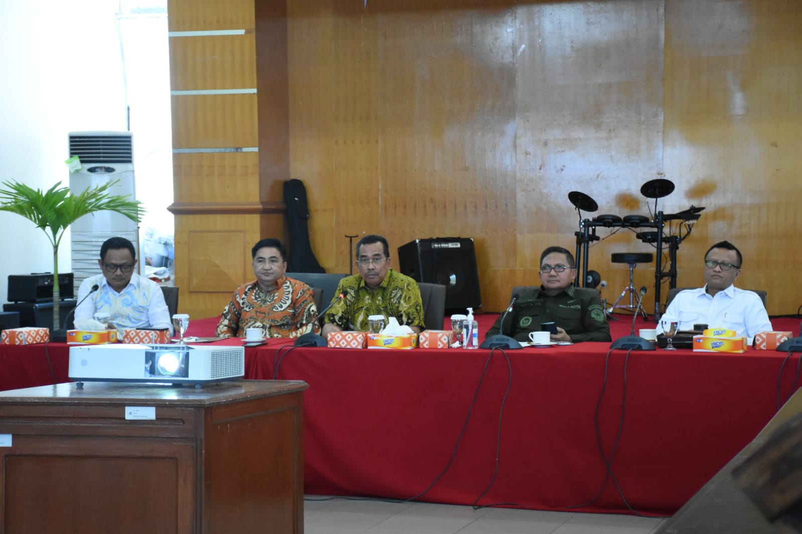 Wali Kota Marten Taha Datangi Bank Sulutgo Bahas Penambahan Penyertaan Modal