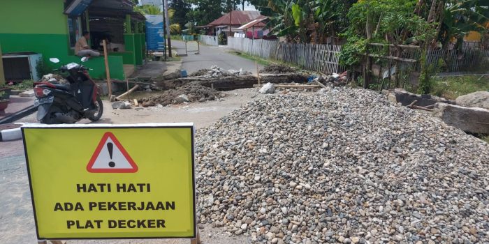 Warga Keluhkan Proyek Plat Duiker di Sipatana Ganggu Akses Jalan