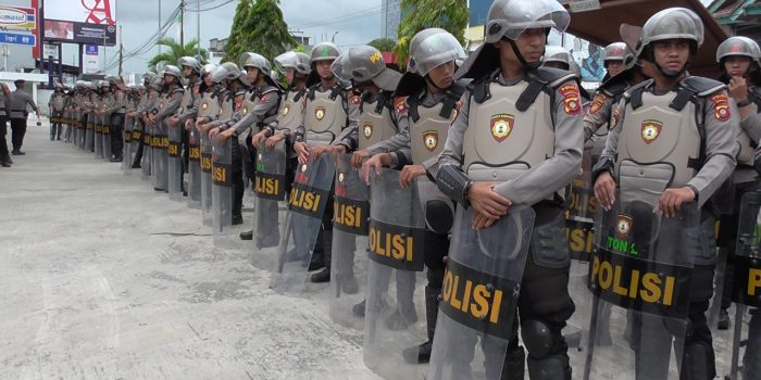 Polri Terpuruk, Cermin Diri Benahi Institusi