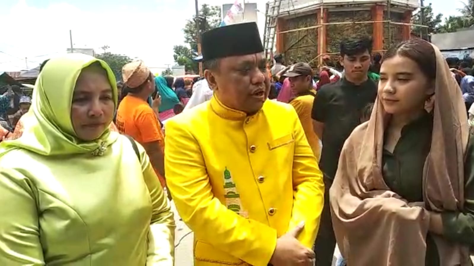 Semarak Maulid Nabi Muhammad, Wabup Hendra Apresiasi Panitia Tampilkan Tolangga Raksasa di Tibawa