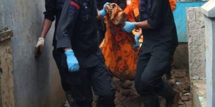 Tim Gabungan Evakuasi 5 Korban Tertimbun Tanah Gempa Cianjur