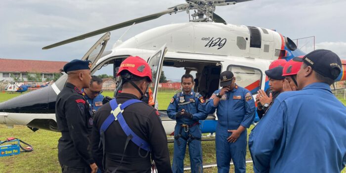 Pakai Helikopter dan Drone, Polri Sisir Lokasi Terisolir Akibat Gempa di Cianjur