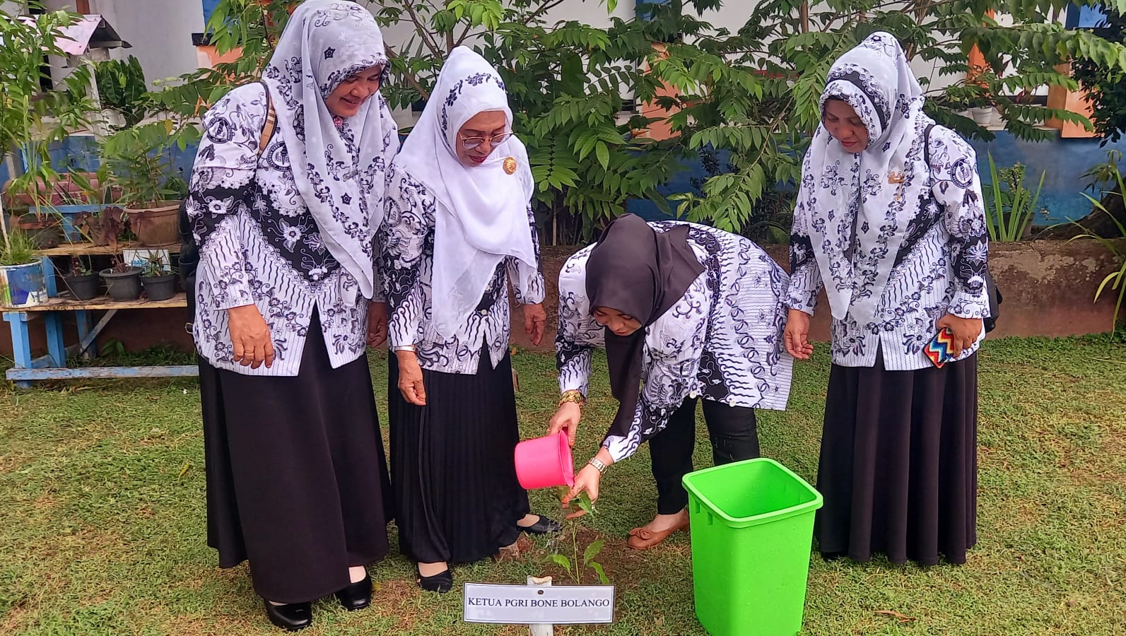 Penanaman 10 Juta Pohon