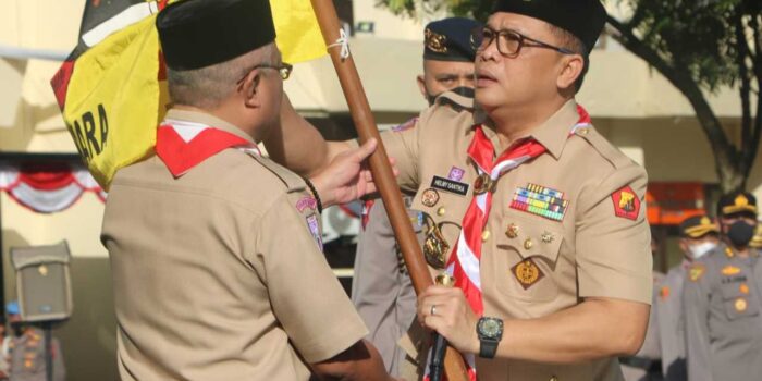 Sofyan Puhi Lepas Kontingen Gorontalo di Pertikara Nasional IV Palembang