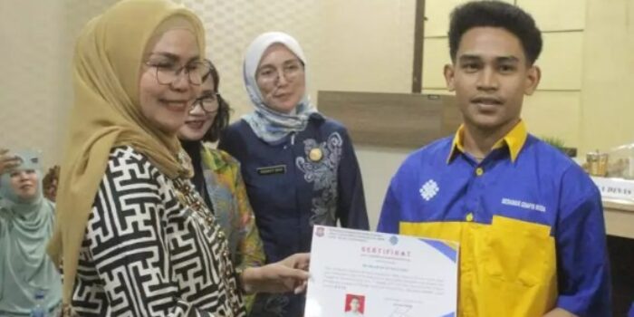 Merlan Uloli Harap Peserta PBK Aplikasikan Ilmunya ke Masyarakat