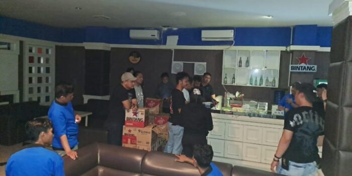 Cafe Valerio Kembali Langgar Aturan, Polisi Sita Ratusan Botol Miras