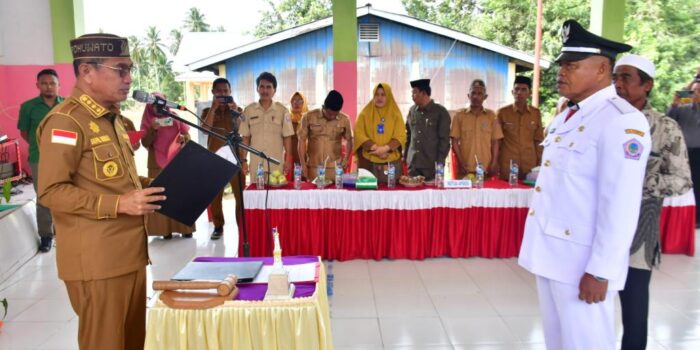 Kasie Dikmas Dilantik Jadi Penjabat Kades Manunggal Karya