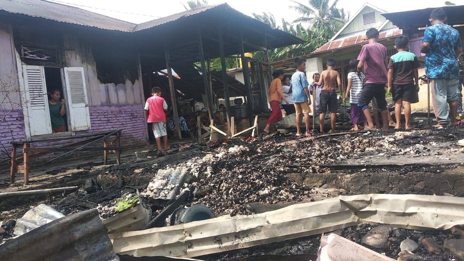 Kebakaran Rumah Isimu