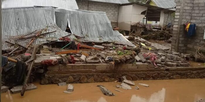Puluhan Rumah Hancur Diterjang Banjir di Gorontalo Utara