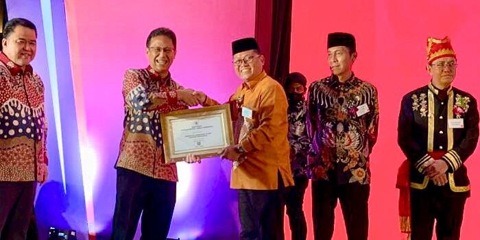 Pemkab Gorut Terima Penghargaan Sebagai Daerah Bebas Frambusia