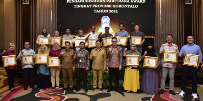 Pelaku Usaha Gorontalo Terima Penghargaan Paritrana Award 2022