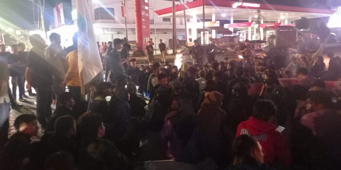 Massa Aksi Tolak UU Cipta Kerja di Bundaran Saronde Berakhir Kecewa