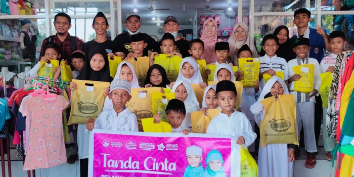Belanja Suka-suka, Cara Masjid Kapal Munzalan Bahagiakan Anak Yatim