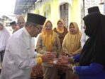Wali Kota Gorontalo Serahkan Santunan Ramadan ke Panti Asuhan