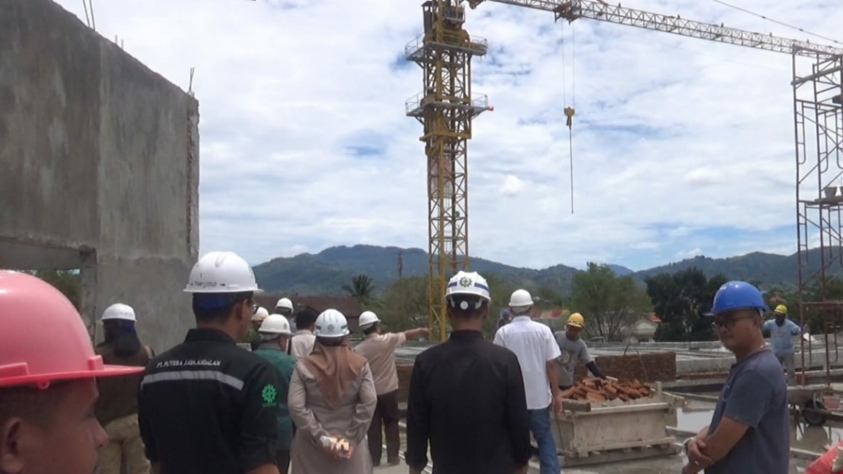 proyek Shopping Center Limboto.