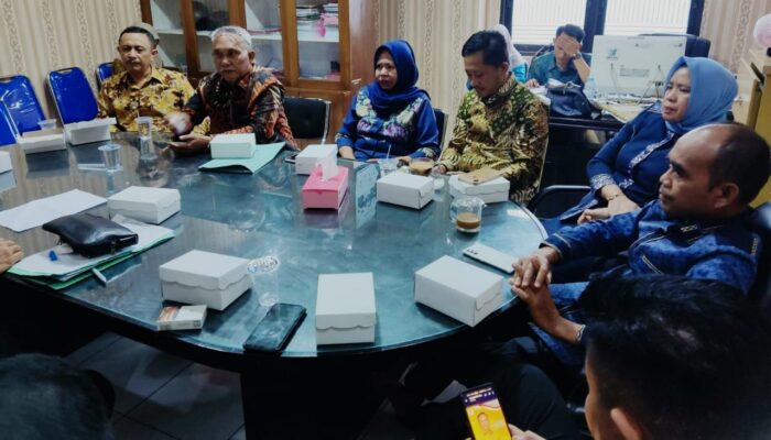 Komisi I DPRD Kabupaten Gorontalo Bahas Masalah Kades yang Maju Pileg