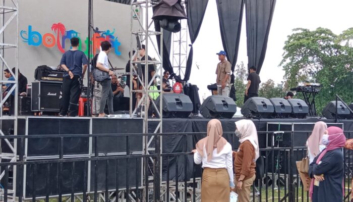 Tiba di Boroko, Wizz Baker Siap Meriahkan Malam Puncak HUT Bolmut 