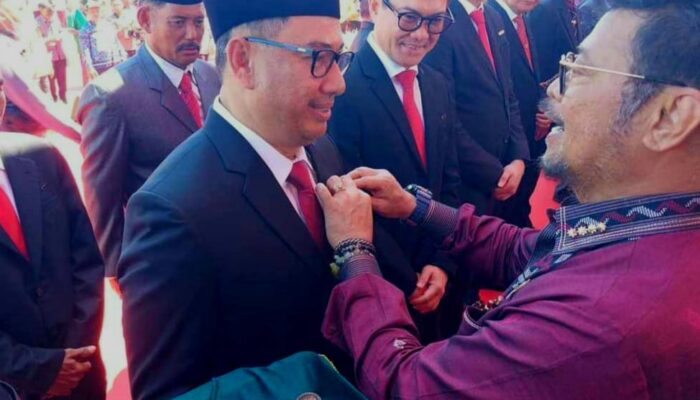 Bupati Bone Bolango Sukses Raih Penghargaan Satya Lencana Wira Karya