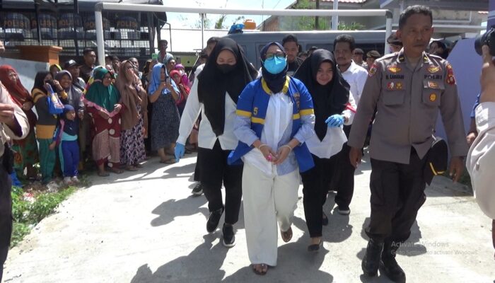 Rekonstruksi penganiayaan Bocah Hingga Tewas di Gorontalo, Warga Teriaki Pelaku