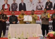 Pemprov Gorontalo Serahkan Dana Hibah Rp9,65 Miliar ke Bawaslu