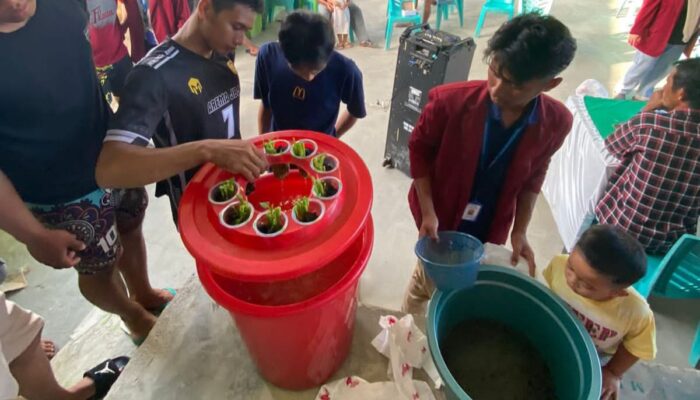 Mahasiswa KKN UNG Sosialisasikan Budidaya Veltikultur dan Budikdamber