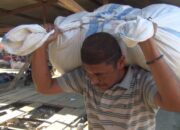 Kuli Pasar di Gorontalo ini Menangis saat Ceritakan Anaknya jadi Paskibraka Nasional