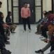 Kuasa Hukum dan keeman orang massa aksi menunggu pemeriksaan di Polda Gorontalo, foto/Herman Abdullah