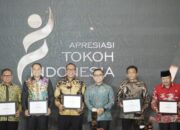 Indikator IPM Tertinggi, Marten Taha Raih Penghargaan Apresiasi Tokoh Indonesia