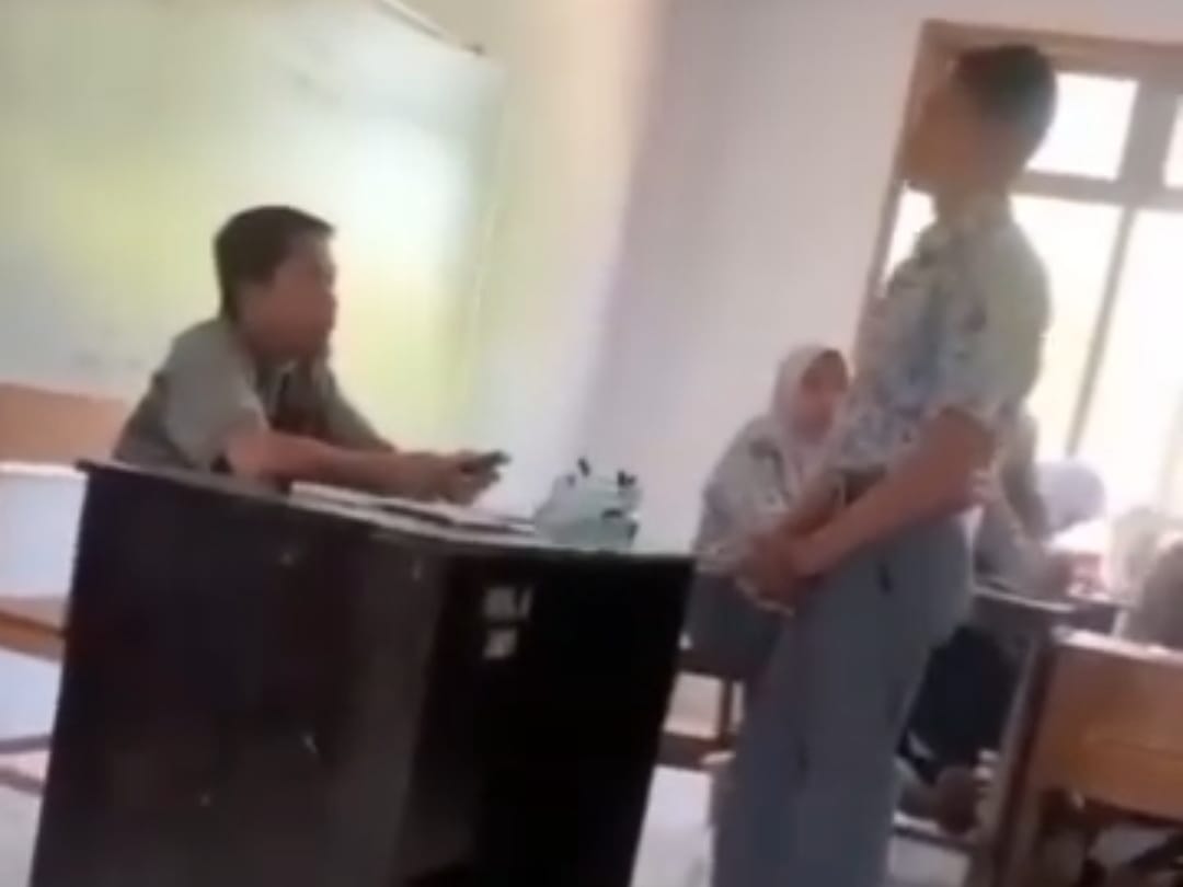Guru Hina Siswa