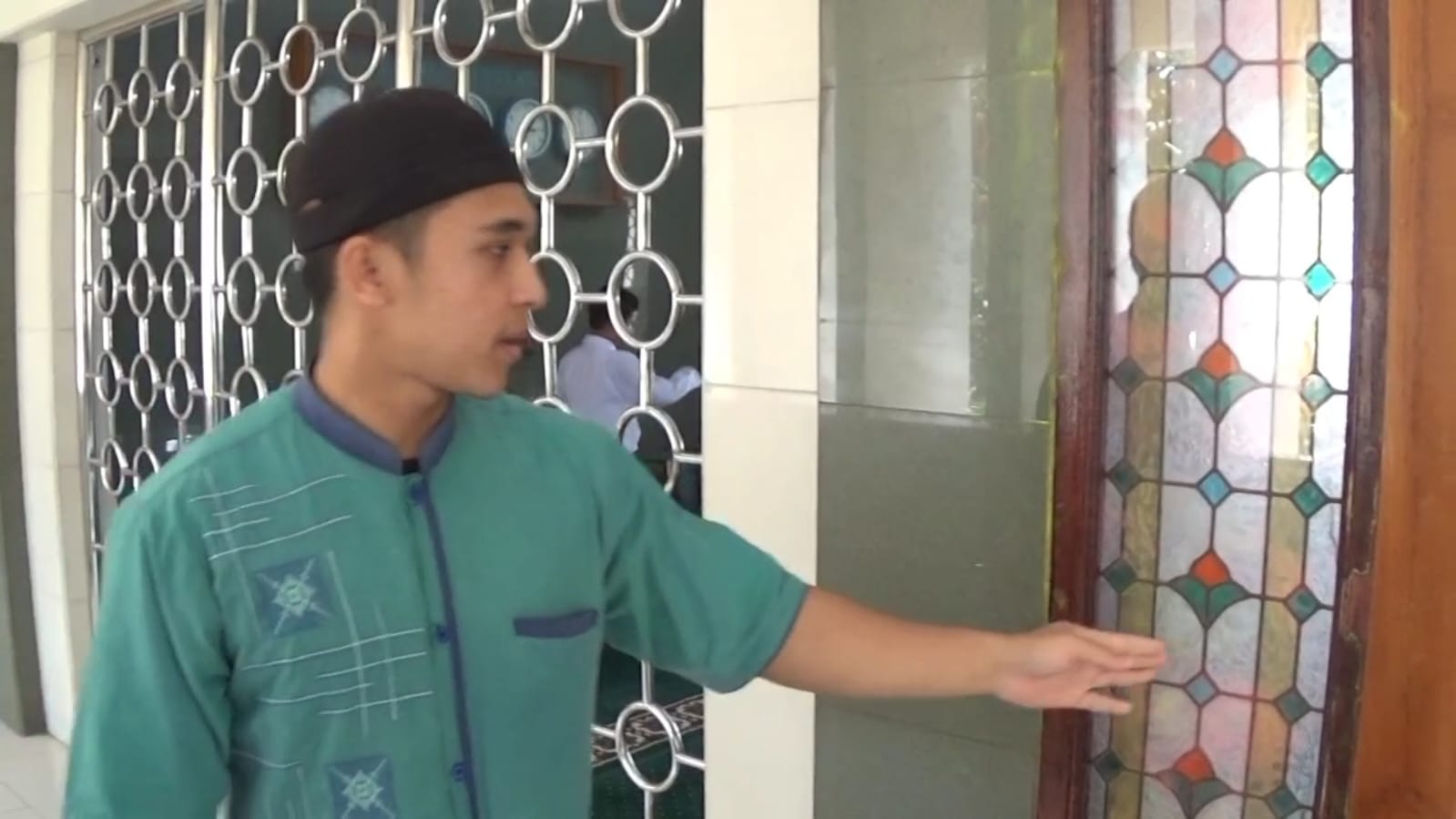 Maling di Masjid