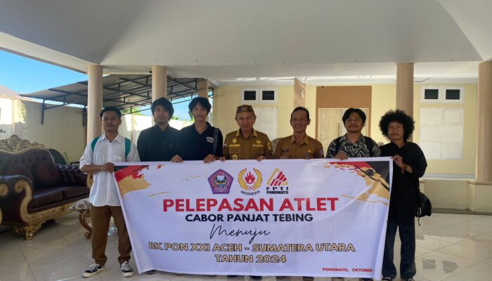 Bupati Pohuwato Lepas Atlet Panjat Tebing yang Ikut Pra PON di Semarang