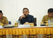 Marten Taha Evaluasi Kinerja Camat dan Para Lurah di Kecamatan Kota Tengah