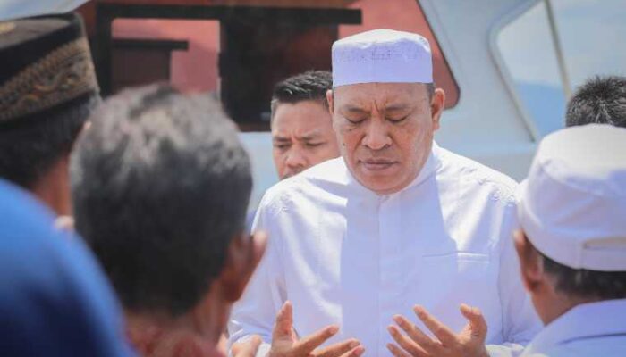 Pingsan Saat Bertanding Bola, Bupati Halmahera Selatan Meninggal Dunia