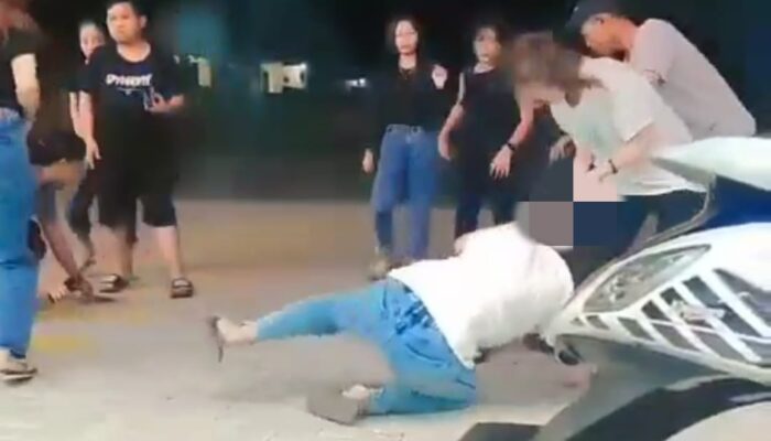 Viral Sejumlah Wanita Terlibat Perkelahian di Alfamart Gorontalo