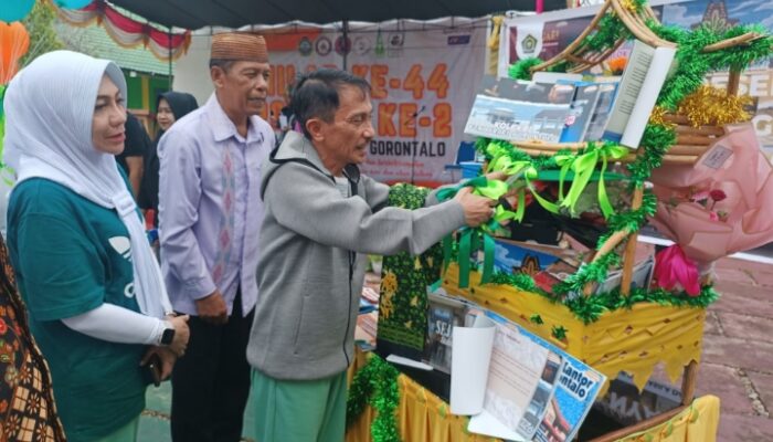 Nelson Launching 183 Buku MAN 1 Kabupaten Gorontalo