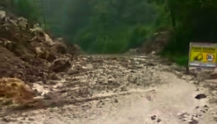 Marten Imbau Masyarakat Waspada Bencana di Musim Penghujan