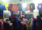 Masyarakat Gorontalo Berburu Baju Karawo, Pedagang Ketiban Rezeki