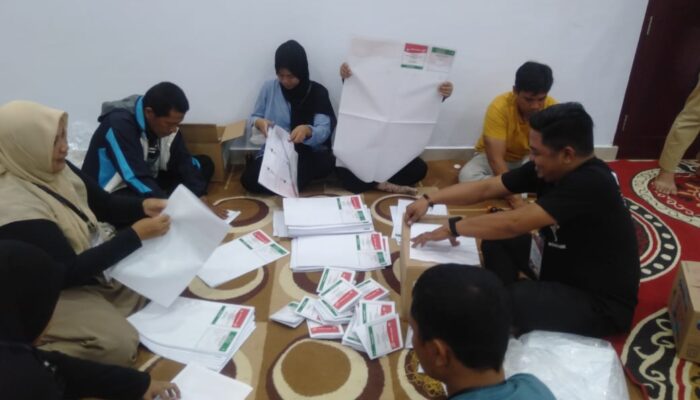 KPU Kota Gorontalo Mulai Sortir dan Lipat Surat Suara Pemilu