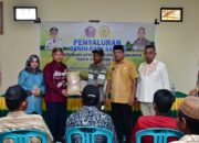 Hadapi Musim Tanam, Pemda Pohuwato Serahkan Benih Padi ke Petani