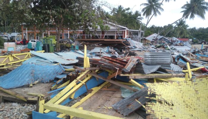 Bangunan Kuliner Milik Dinas Pariwisata di Pantai Botutonuo Ikut Dieksekusi