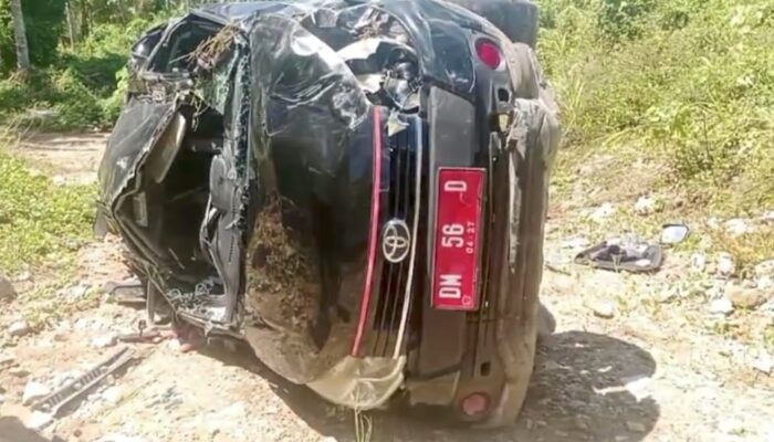 Mobil Dinas Camat Marisa Alami Kecelakaan