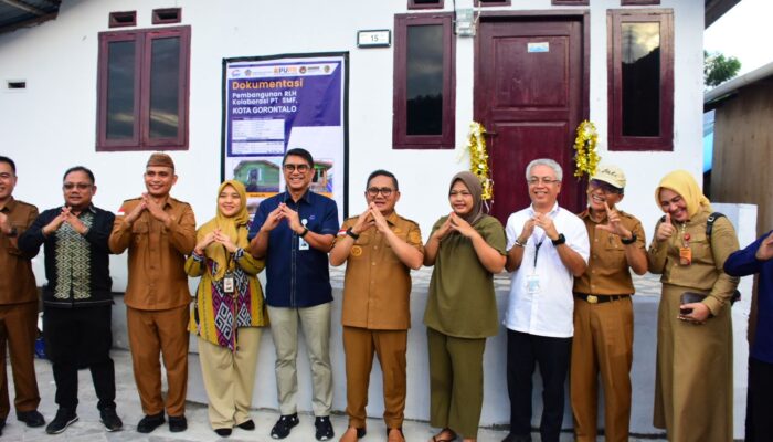Wali Kota Gorontalo Resmikan Rumah Layak Huni di Santorini