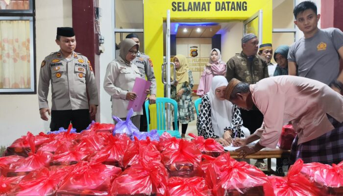Imam dan Takmirul Masjid di Paguat-Dengilo Terima THR